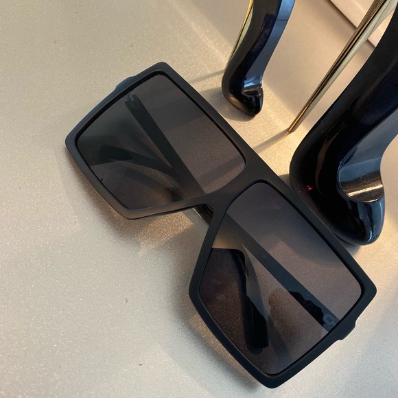 Sunglasses - Picture 2 of 3